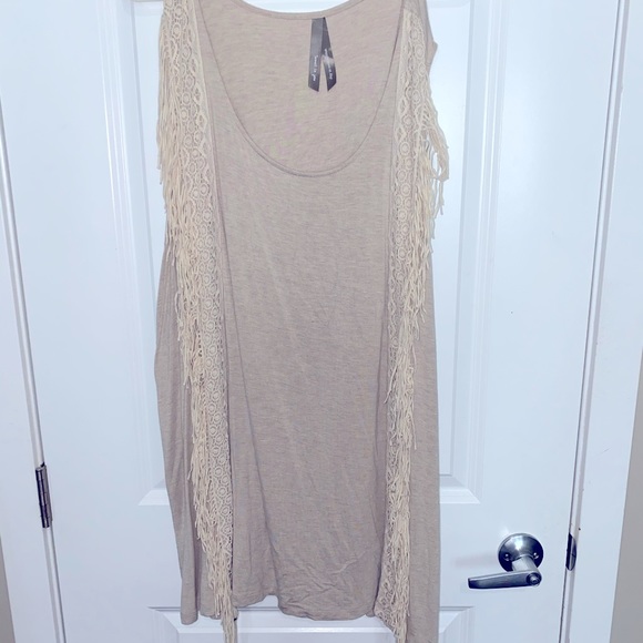 Penningtons Long Blouse with Lace & Fringe - Picture 2 of 3